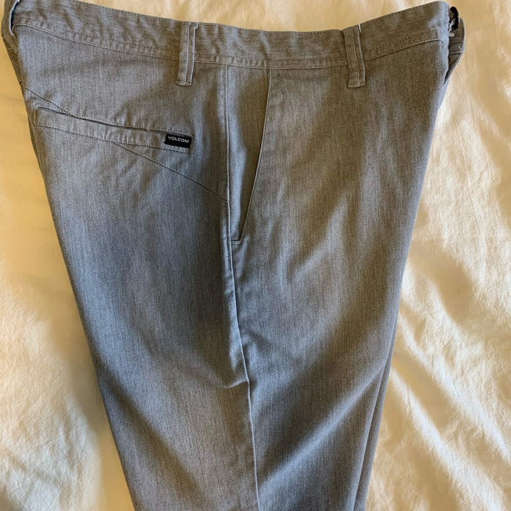 Volvom Shorts